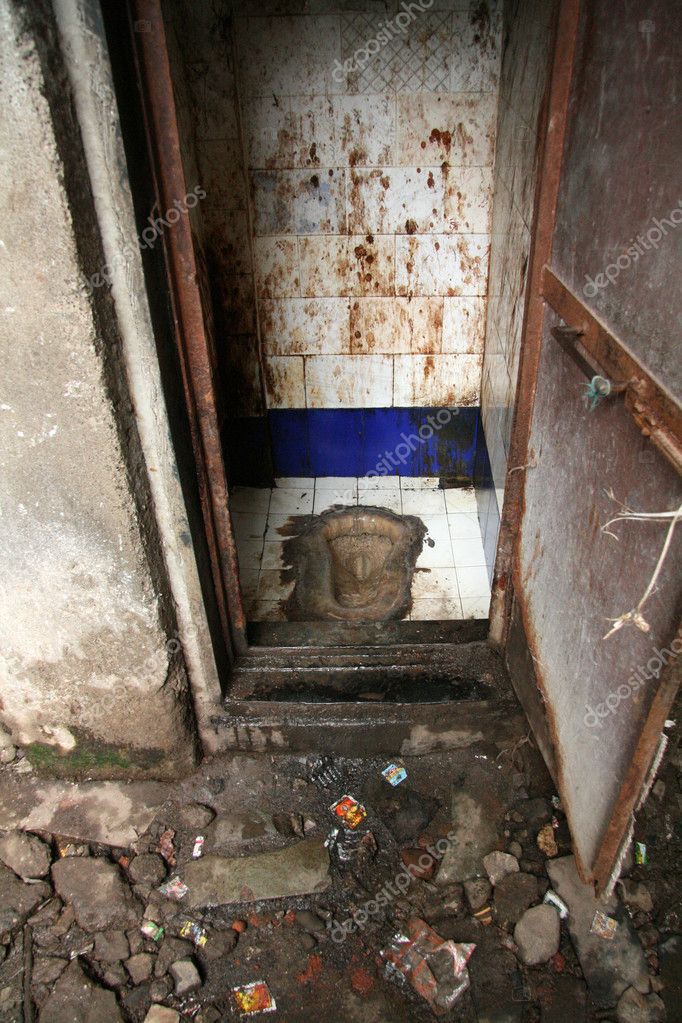 Toilet Slums in Bombaby, Mumbai, India Stock Editorial Photo