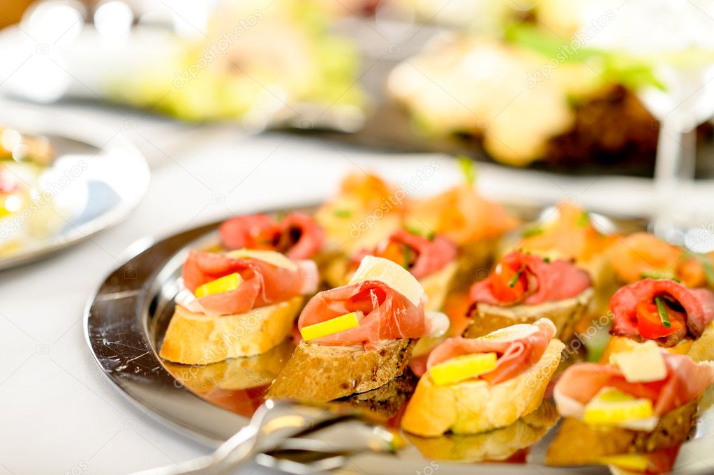 Catering canapes tablett essen informationen vorspeisen ... Essen verzieren