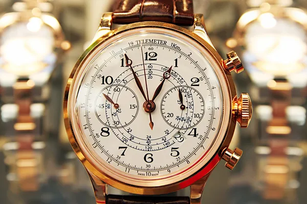Elegant watch
