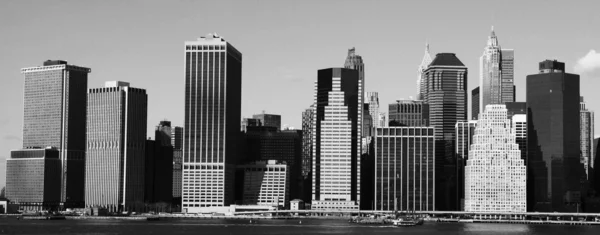 New York sky line, black and white