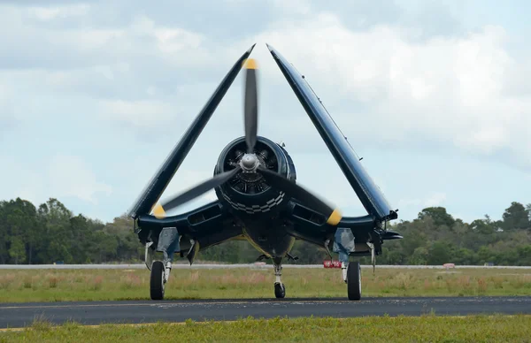 老海军飞机 - 图库照片icholakov01#11584867