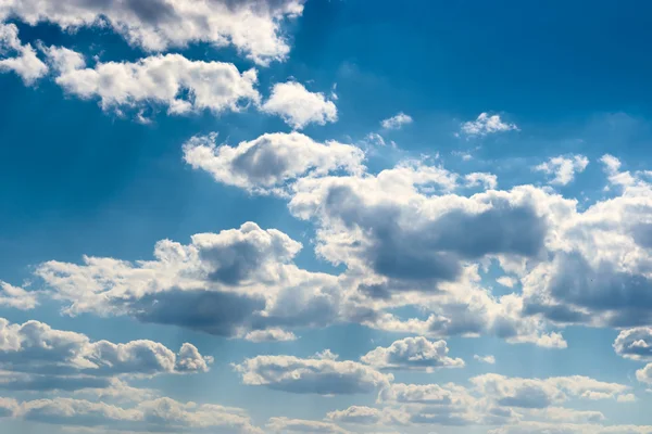 Bellissimo paesaggio nuvoloso — Foto Stock