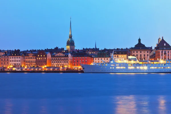 Paisagem noturna da Cidade Velha (Gamla Stan) em Estocolmo, Sueco — Fotografia de Stock