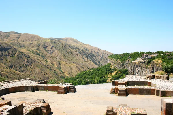 Vista do templo de Garni — Fotografia de Stock