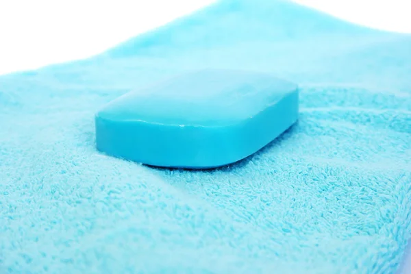 Полотенца и мыло — стоковое фото