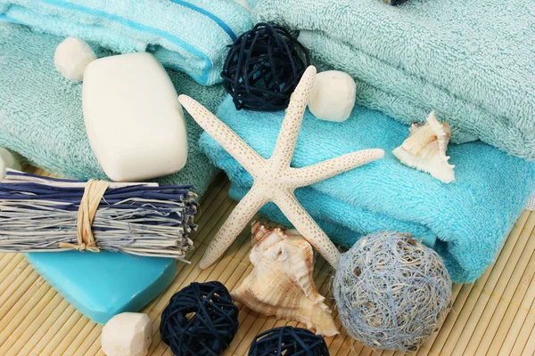 Towels and decoration — Stock Photo, Image