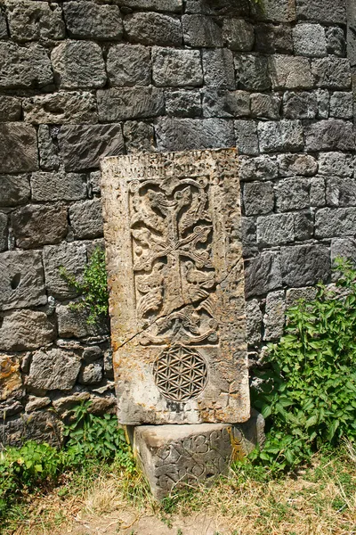 Khachkar lub kamień krzyżowy — Zdjęcie stockowe