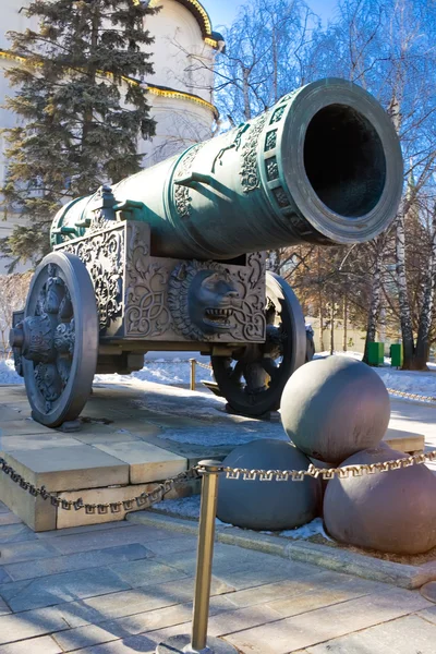 The biggest ancient cannon — Stock Photo, Image