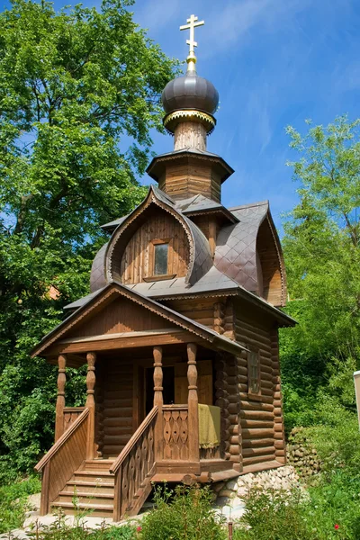 Православні дерев'яні каплиці Святого Сави весни — стокове фото