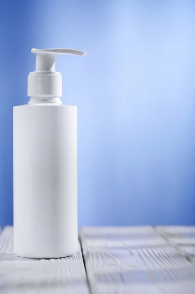 Single skincare white sprayer on table — Stock Photo, Image