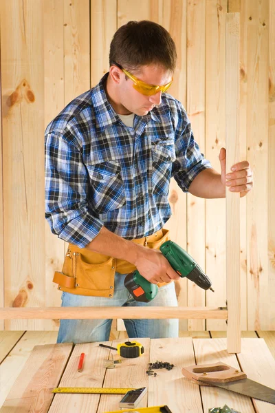 Çalışmalarında bir marangoz — Stok fotoğraf