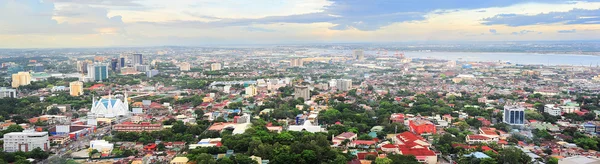 Метро Себу на закате — стоковое фото