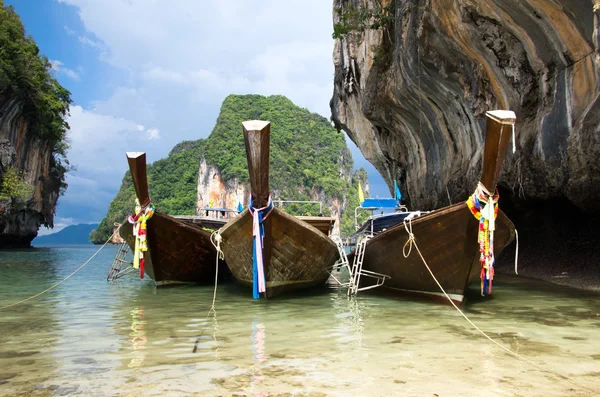 Лодки и острова — стоковое фото