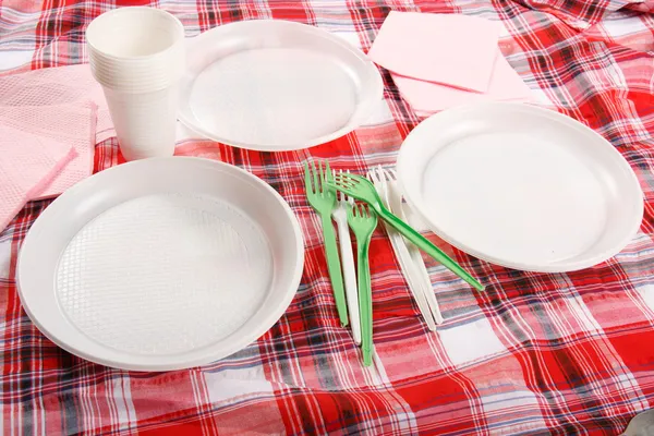 Piquenique. prato na toalha de mesa — Fotografia de Stock