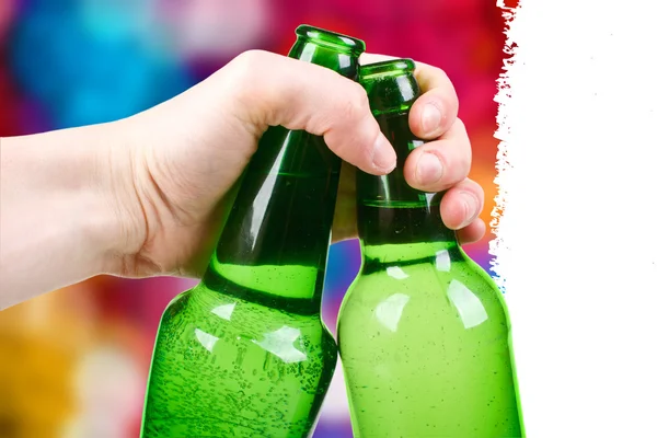 Зеленая бутылка. фон диско — стоковое фото