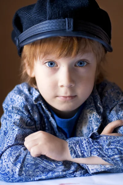 Egy jóképű fiú portré — Stock Fotó