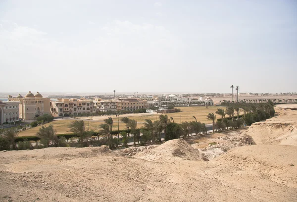 沙漠与岩石附近赫尔格达，埃及的景观 — 图库照片