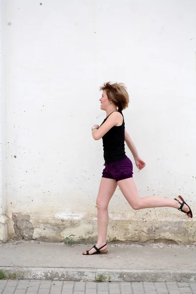 Meisje joggen — Stockfoto