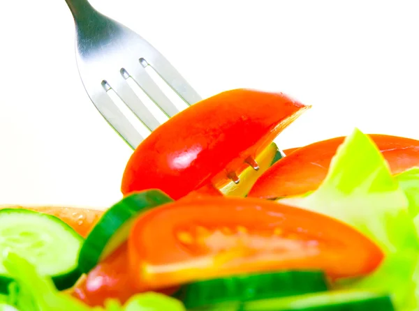 新鲜的西红柿和黄瓜沙拉 — 图库照片