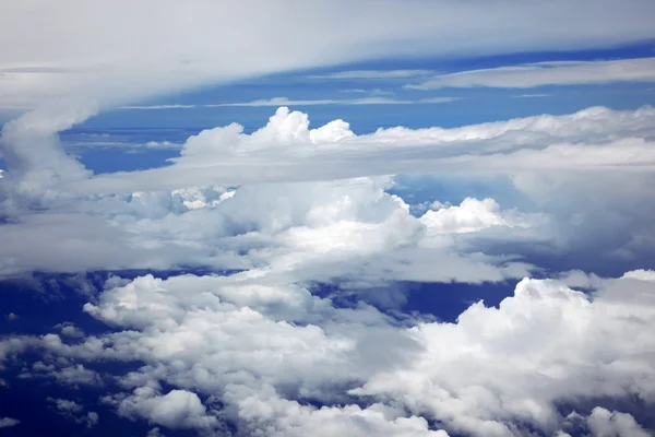 Nuvole in alto cielo — Foto Stock