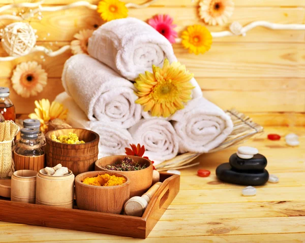 Spa still life with towel in wood spa. — Stock Photo, Image
