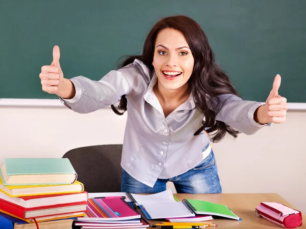 Woman in classroom. — Stock Photo, Image