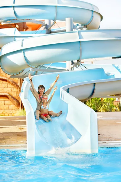 Child with mother at aquapark. — Stock Photo, Image