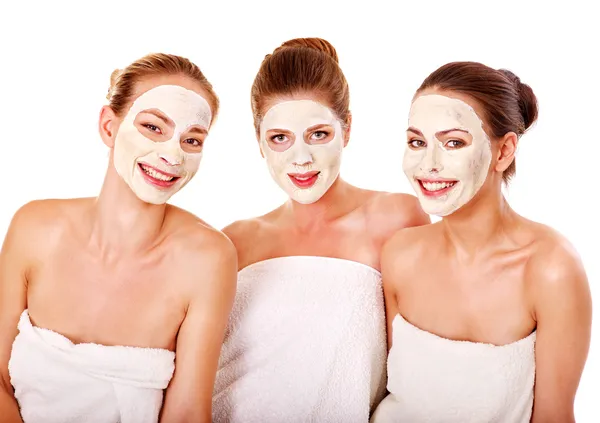 Grupo de mujeres con máscara facial . — Foto de Stock