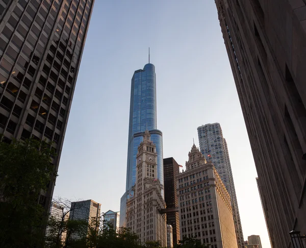 리 글 리 빌딩 및 트럼프 타워 시카고 — 스톡 사진