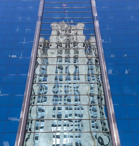 Reflection of Chicago Tribune Tower — Stock Photo, Image