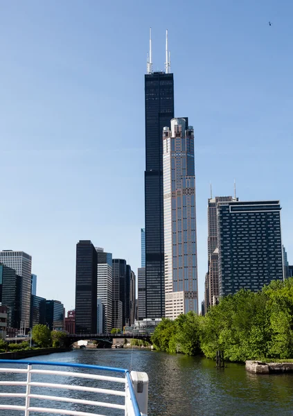 Chicago látképe a folyó — Stock Fotó