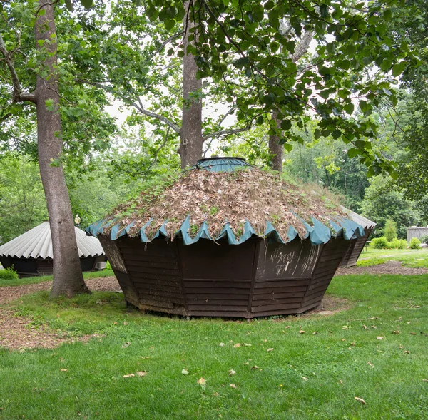 Ξύλινα yurts στο glen echo — Φωτογραφία Αρχείου