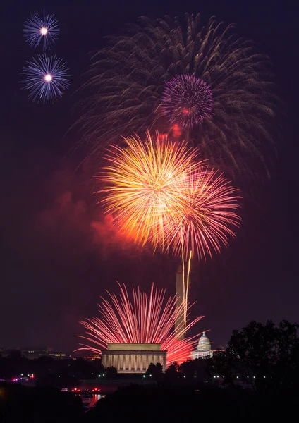 Fireworks over Washington DC on July 4th — Stock Photo, Image