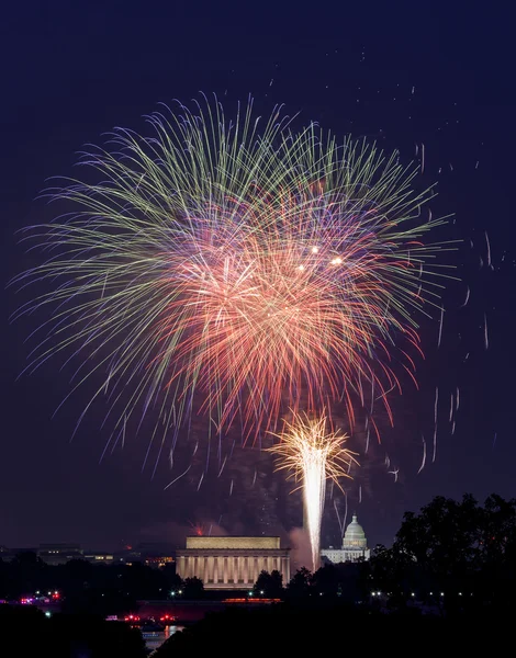Fireworks over Washington DC on July 4th — Stock Photo, Image