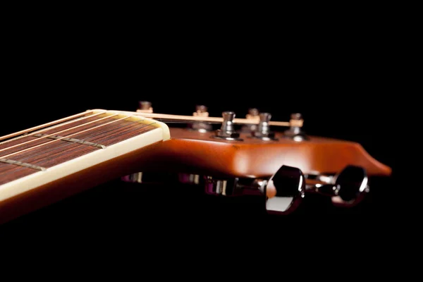 Ver abajo el diapasón de la guitarra —  Fotos de Stock
