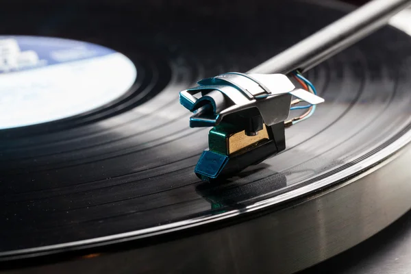 Vinyl gramofon analogový kazeta a lp — Stock fotografie
