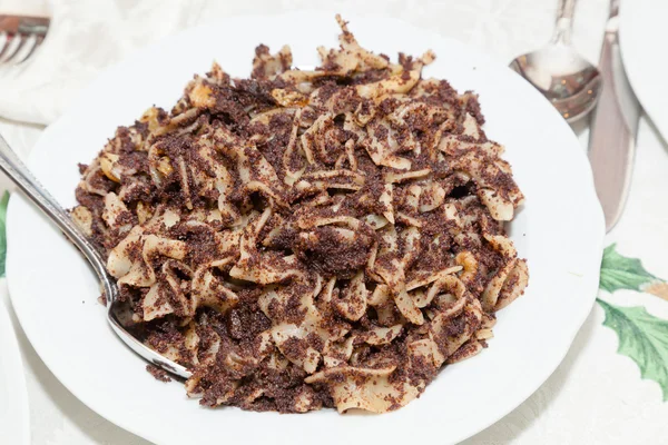 Haşhaşlı makarna