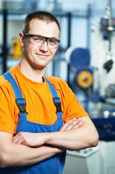 Portrait of experienced industrial worker — Stock Photo, Image