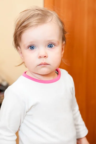 Year-old pouco caucasiano criança closeup retrato — Fotografia de Stock
