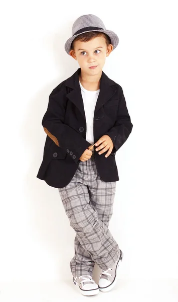 Nachdenklich cool ziemlich stylisch kleiner Junge isoliert auf weiß — Stockfoto