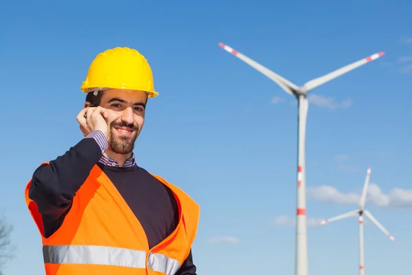 Techniker Ingenieur in Windkraftanlage — Stockfoto