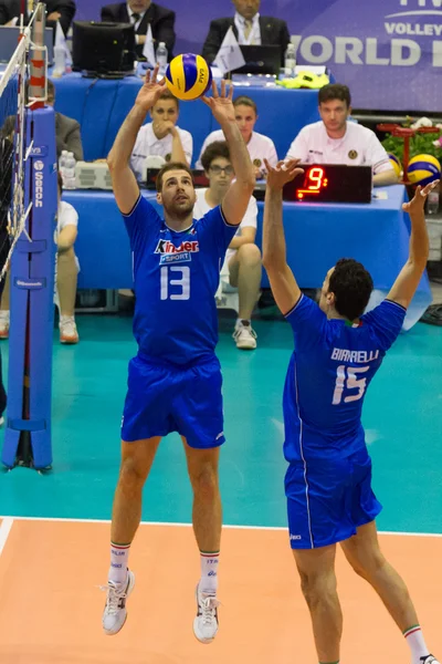 FLORENCE, ITALY - MAY 19: Italian setter Dragan Travica during a World League match between Italy and France at Mandela Forum, Florence, Italy on May 19 2012 — Stock Photo, Image