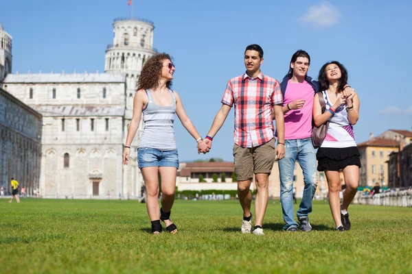 Touristen in Pisa — Stockfoto