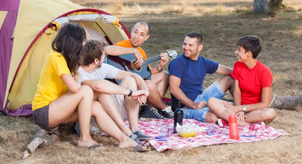 Group of Camping and Singing — Stock Photo, Image