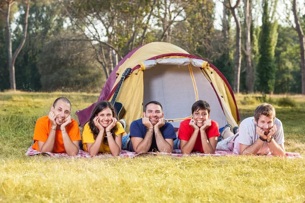 Jeune camping — Photo