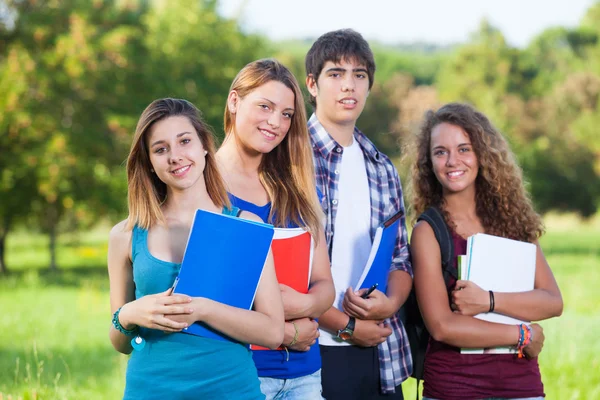 Teenage Students at Park — Stock Photo, Image