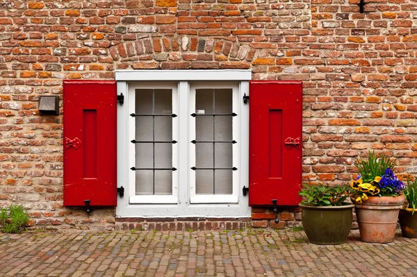 Голландское окно — стоковое фото