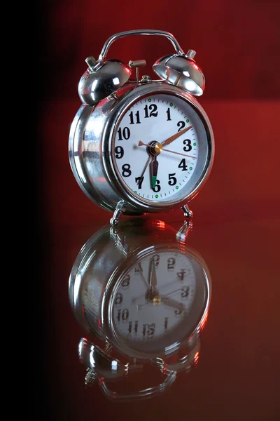 Reloj despertador de metal . — Foto de Stock