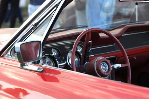 Retro red car — Stock Photo, Image