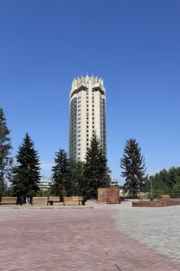 gökdelen Almatı